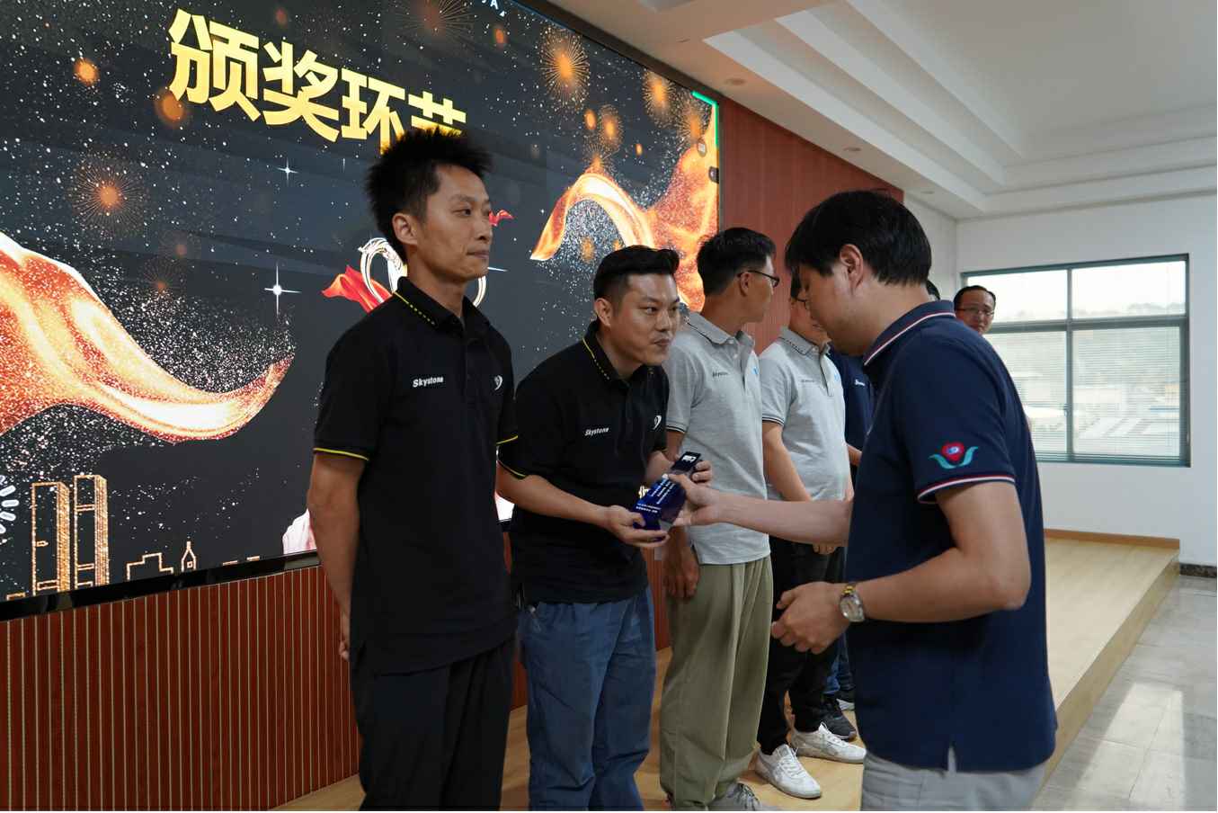 1629335398273060.jpg 1629335398273060.jpg